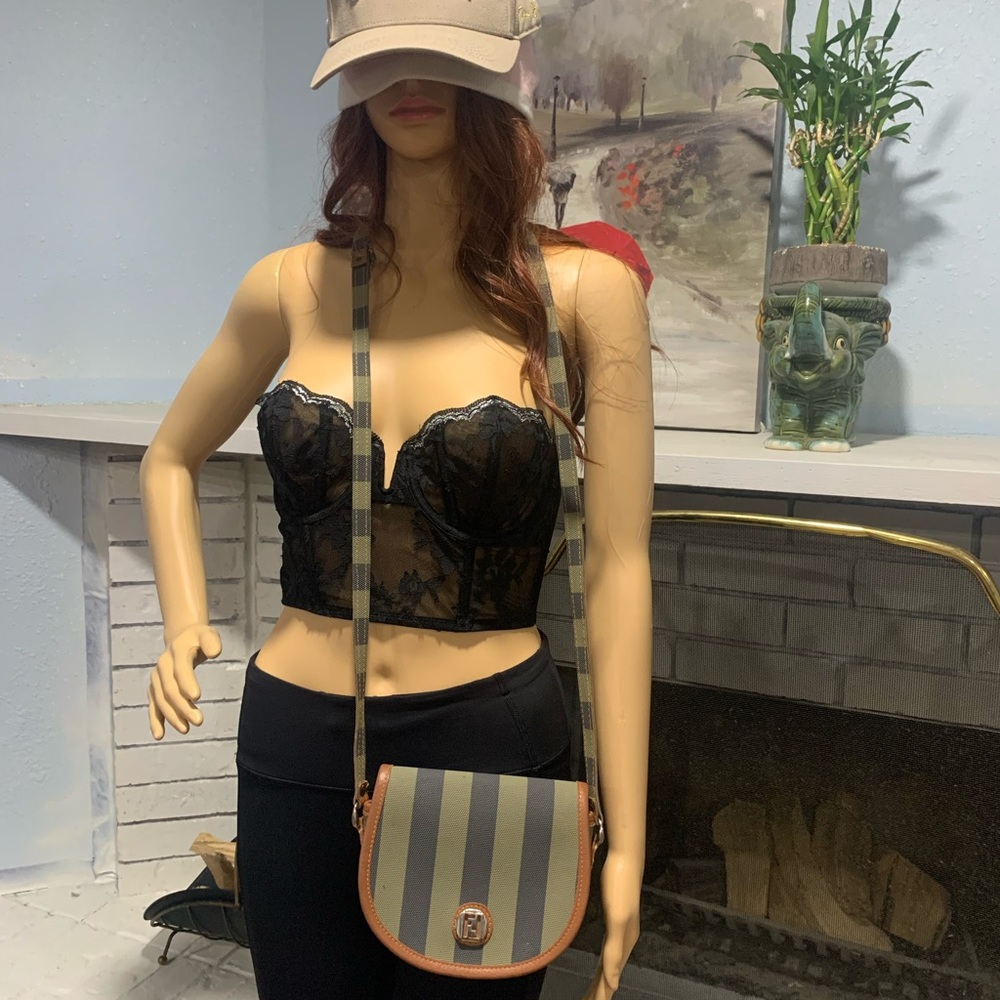 Crossbody purse